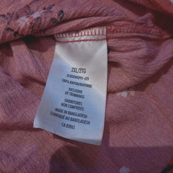 Denver Hayes | pink floral cute t shirt with front key hole tie up - Picture 14 of 14